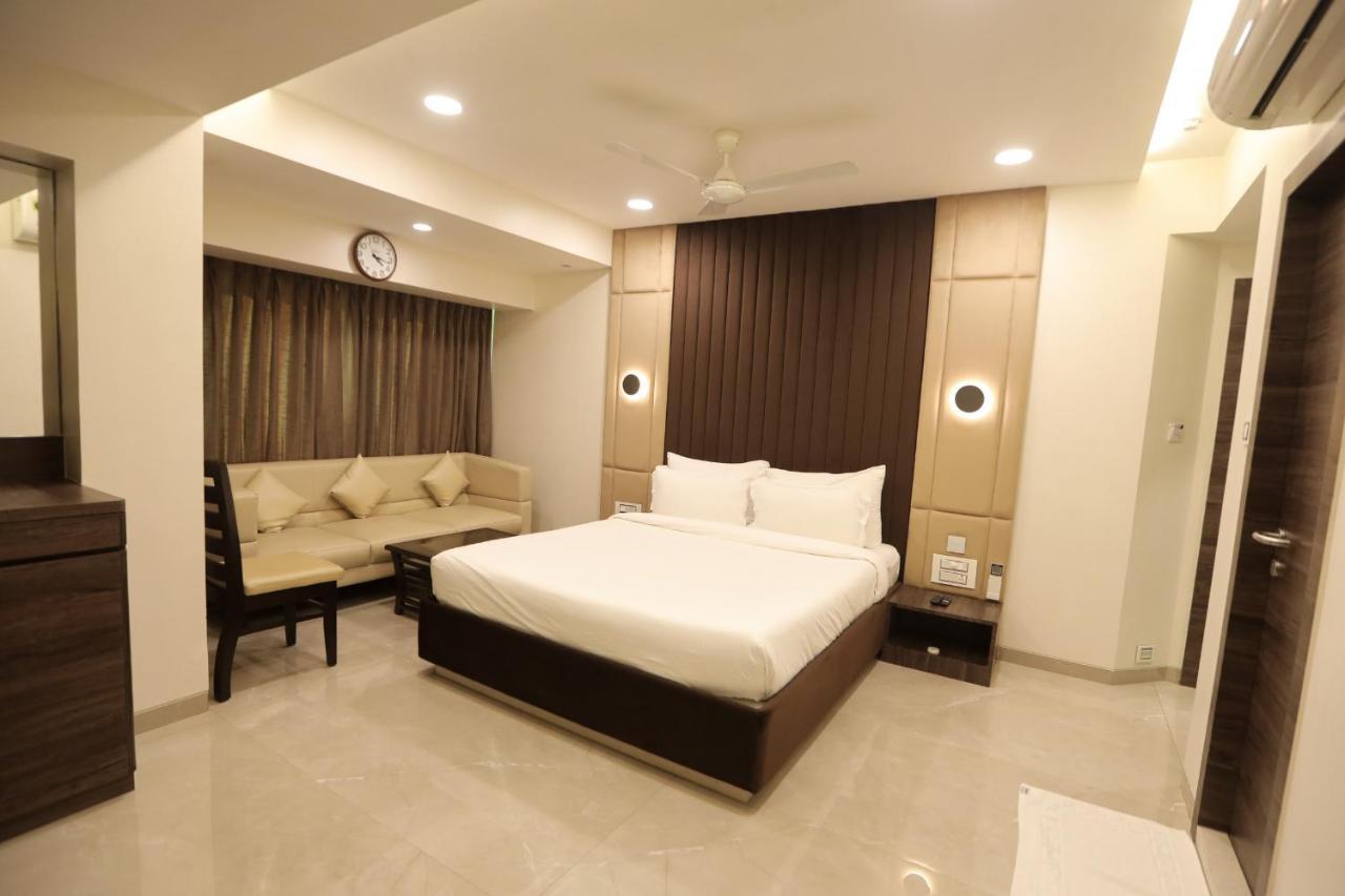 Hotel Naaz Executive Mumbai Exterior photo